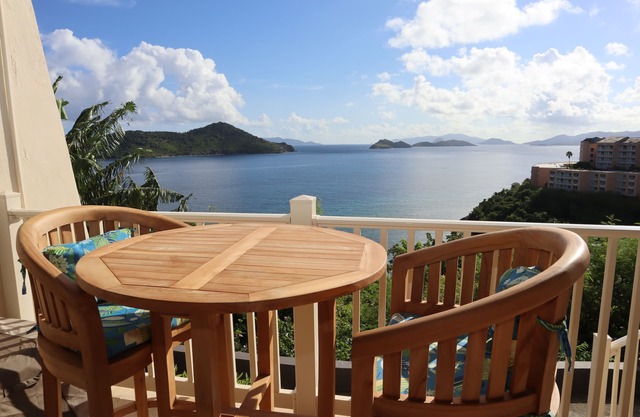 Point Pleasant Resort - Great location, next to pool & Amazing Ocean Views!