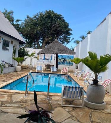 pole inn villa
