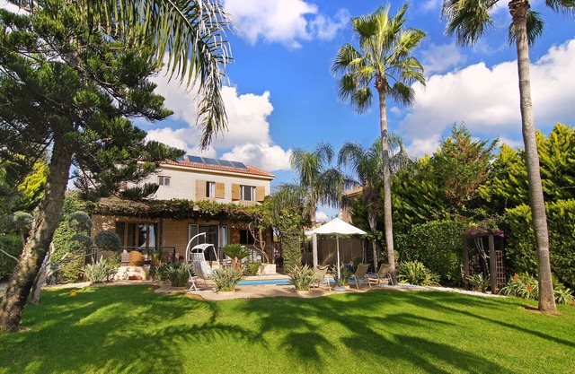 POLINA - 4Bed VILLA located in Ayia Thekla Coastal Area