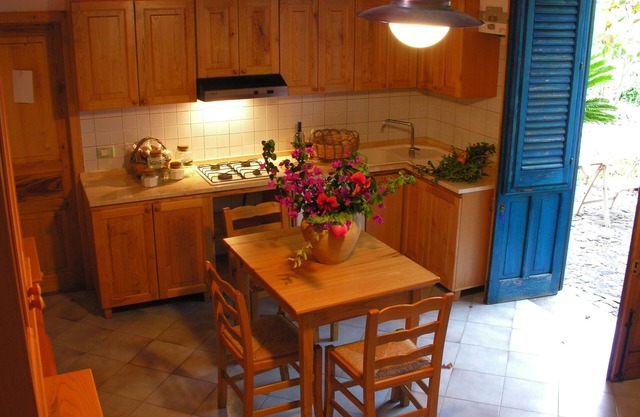 Pomegranate Apartment @ Hibiscus Farmhouse