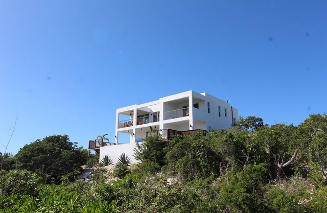 Ponciana House Ridgetop Sea View with Pool