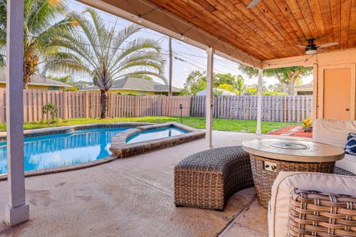 Pool and Game Room Family-Friendly Stuart Oasis!
