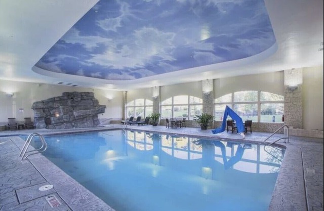 POOL IS OPEN! ZERMATT RESORT KING SUITE! (#237)