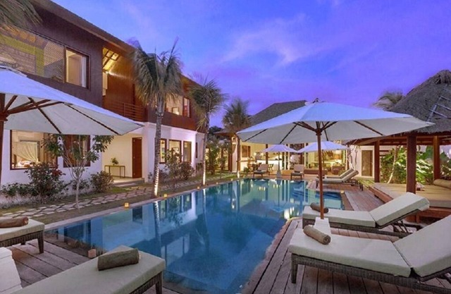 Pool Villa 3655 six bedrooms in Seminyak