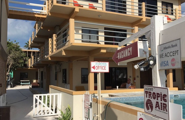 Popeye's Beach Resort (Caye Caulker Island) Top Floor Condo Beach Unit #20