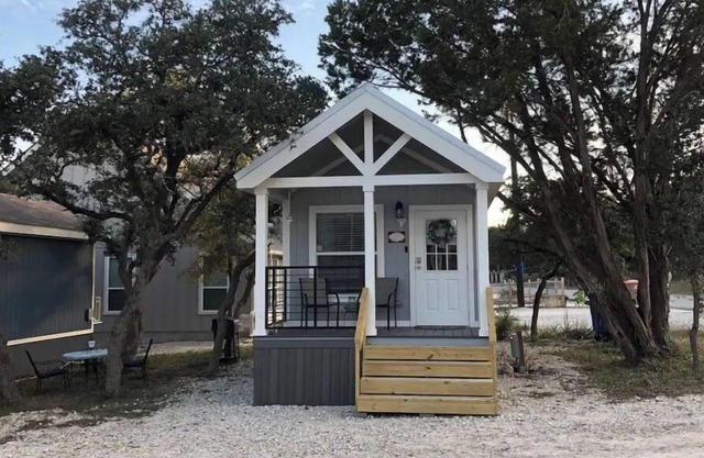 Poppy Seed Cottage