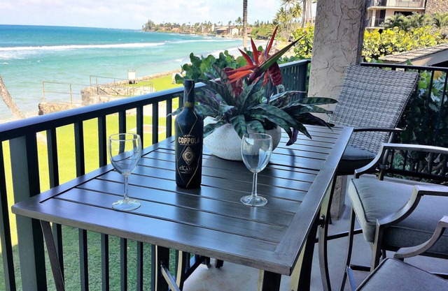 POPULAR RESORT, BREATHTAKING OCEANFRONT VIEW, CLOSE TO BEACHES!