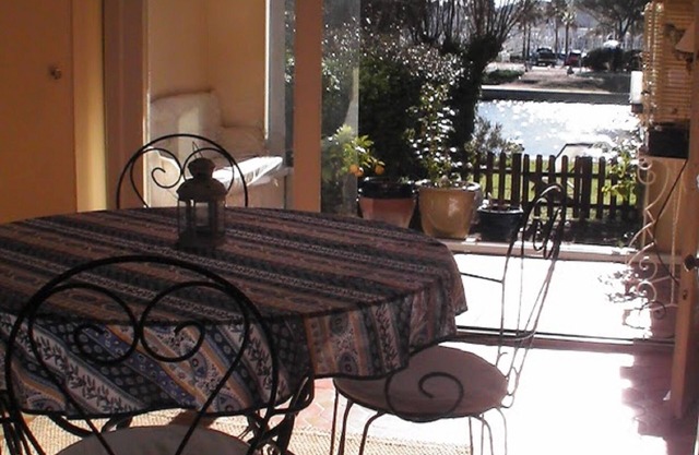 PORT GRIMAUD 1 MINUTE PRIVATE BEACH PRIVATE GARDEN FENCE
