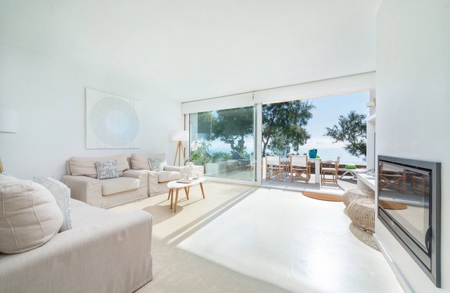 Port Nou Ca Na Cati - House In Cala Bona