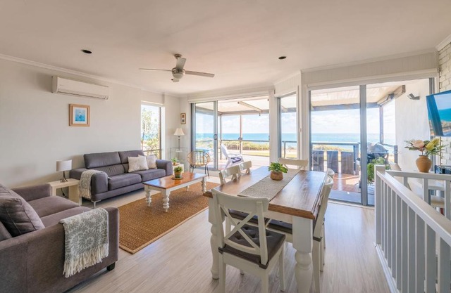 Port Willunga Ocean Views Beachhouse