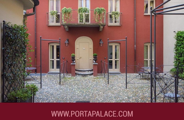 Porta Palace Apartments