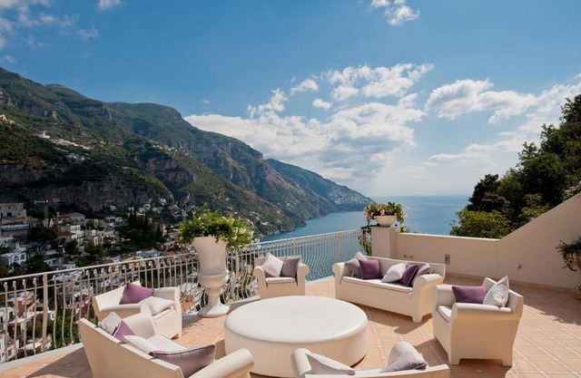 Positano Villa Sleeps 12 Pool Air Con WiFi