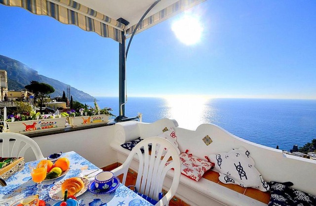 Positano Villa Sleeps 3 Air Con WiFi