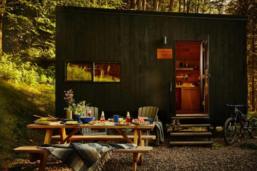 Postcard Cabins Mount Adams, Outdoor Collection by Marriott Bonvoy