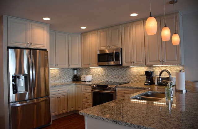 Postcard Pointe! A Smith Mtn. Lake Bernard's Landing Waterfront Townhouse