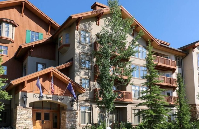 Powderhorn Lodge 