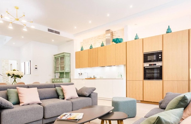 Preciosa casa de 6dormitorios, 7baños y 2terrazas