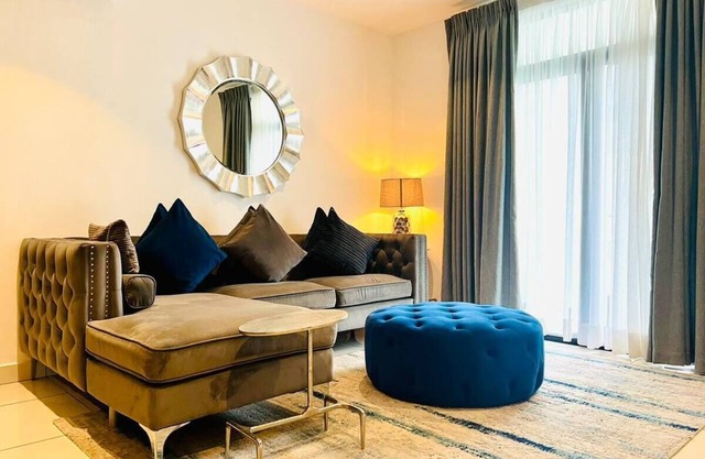 Premier 1BR APT with Pool View, Embassy Gardensnn
