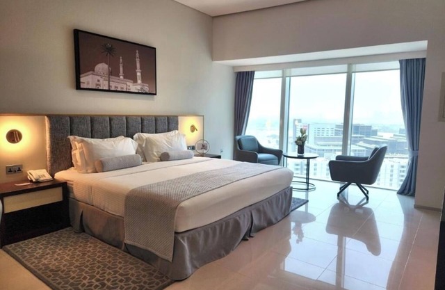 Premier Studio Apartment Near By WTC Metro Station