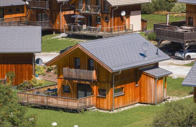 Premium #7 mit IR-Sauna&Sprudelbad by Interhome