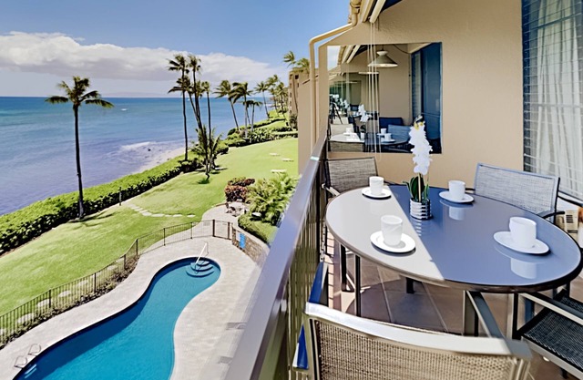 Premium Ocean Views at this 2bd/2ba Loft Unit *BRAND NEW AC THROUGHOUT*