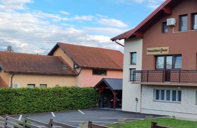 Prenoćište-Sobe-Rooms-Aman