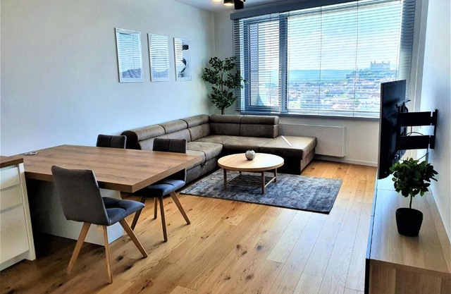 Prestigious SKY PARK apartment - top city view - Traveller awards 2024