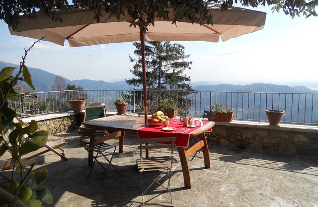 PRETTY RUSTIC WITH A BEAUTIFUL SEA VIEW