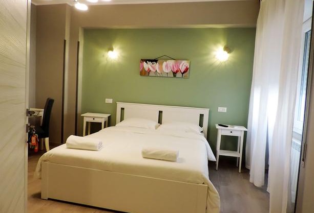 Pretty Tiburtina Room