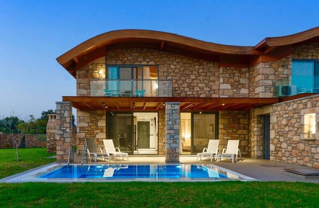 Primavera Villa Private Pool Jacuzzi Sleeps 4