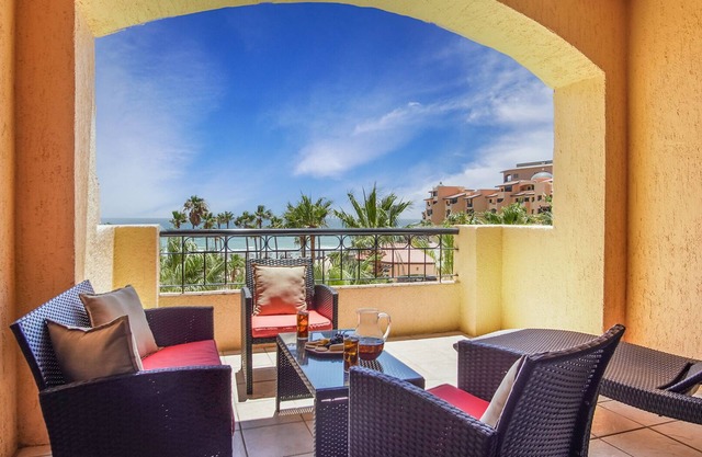 Princesa Resort D-307 Pelican's Post Ocean View Chic Condo