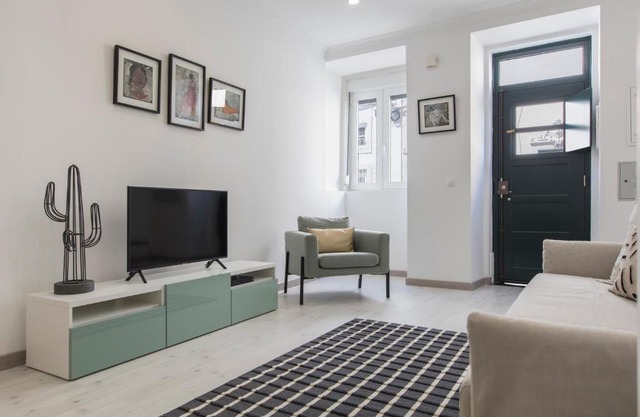 Principe Real: Elegant flat with terrace
