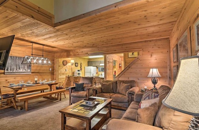 Pristine Resort Townhome 2Mi to Seven Springs Mtn