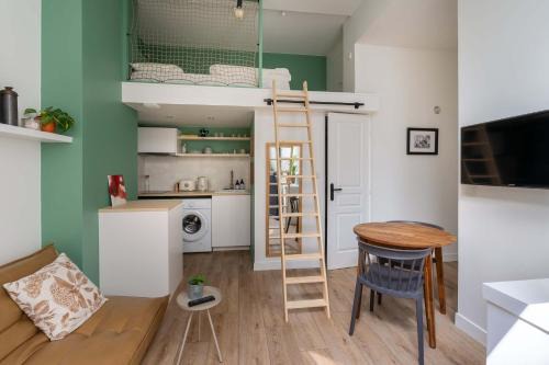 Pristine Studio Apartment 5 Min to Sacre Coeur