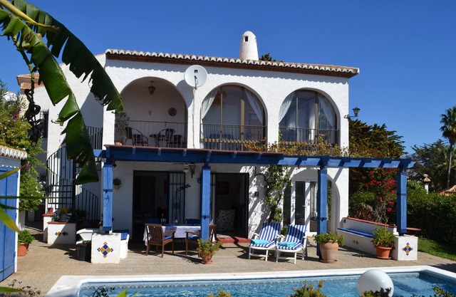 Pristine Two Bed Apartment for Great Summer Holidays or Long, Cozy Winter Breaks