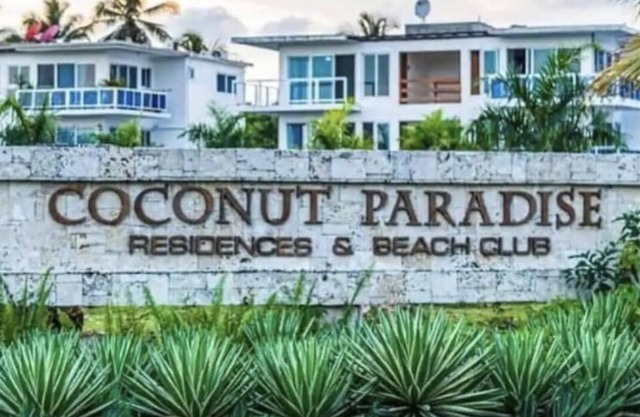 Private Comm Condo with Beach and Pool Access Entire Condo-2 Bedroom/ 2 Bathroom