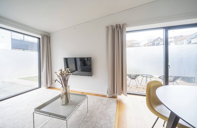 Private 1-BR Townhouse with a terrace - 157
