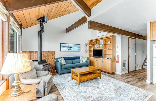 Private Bayfront Home with Fishing Dock - Dogs Welcome