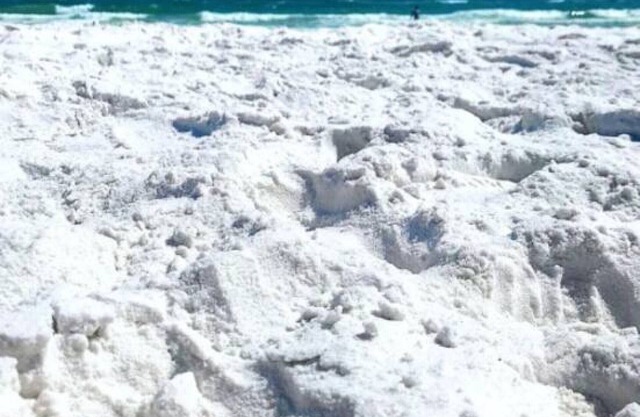 Private Beach Access 2 Bedroom Condo in Central Destin