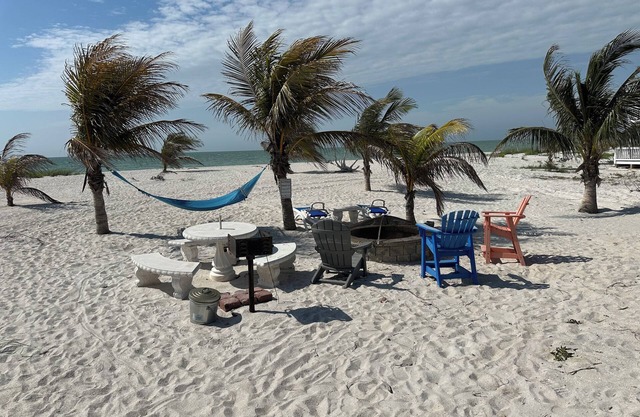 Private beach oasis - 2-minute walk to the ocean! w/Golf Cart & Club Access