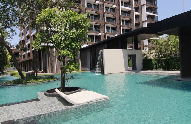 Private beach, stunning pool, tranquil Pattaya