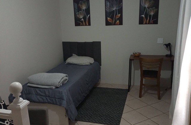 Private bedroom 06 2 km from Alphaville