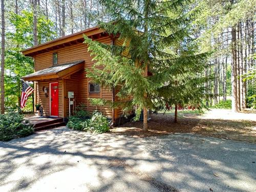 Private Cabin-Shuttle Pass Included!