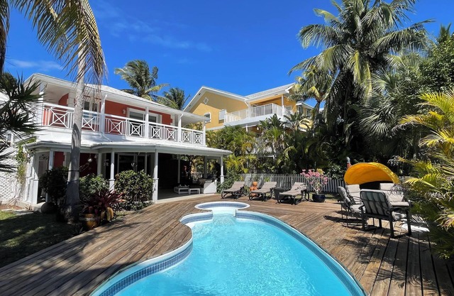 Private Canalfront Paradise with Pool