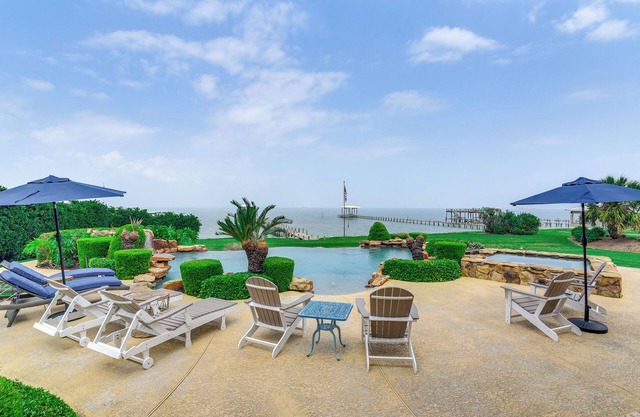 Private Dock + Pier: Luxe Villa on Galveston Bay!