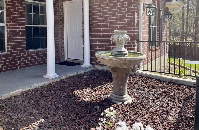Private Duplex in the Forest w/ Fire Pit, Patio and Garden View near Lake Conroe