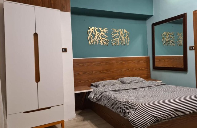 private entrance studio with private garden