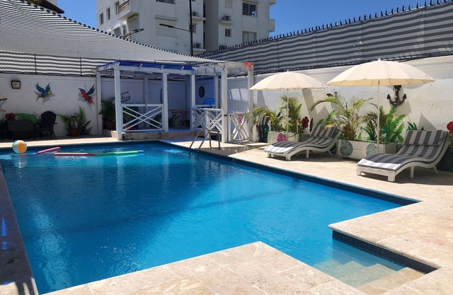 Private Family Villa for 12 people one block from beach