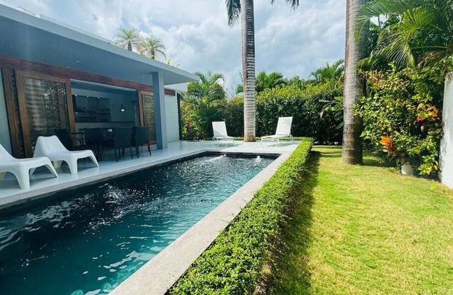 Private Garden Villa