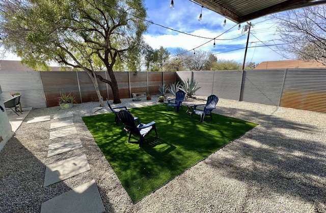 Private Home- 5 min from U of A, Downtown And Banner UMC
